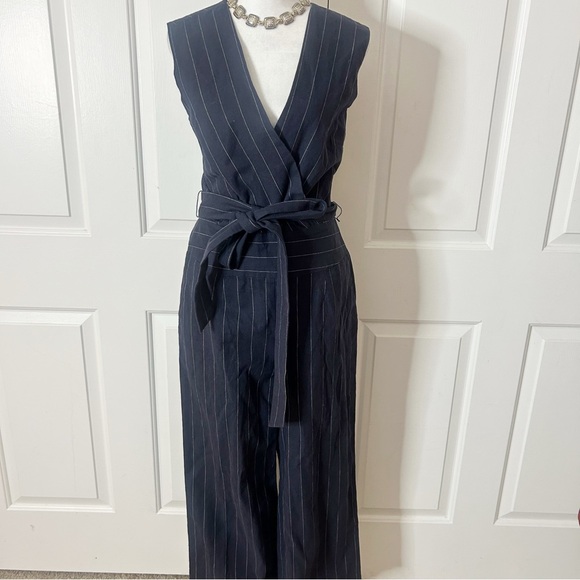 L’AGENCE Joslyn Jumpsuit Linen Navy Ivory Pinstripe (size 4) - Picture 4 of 13